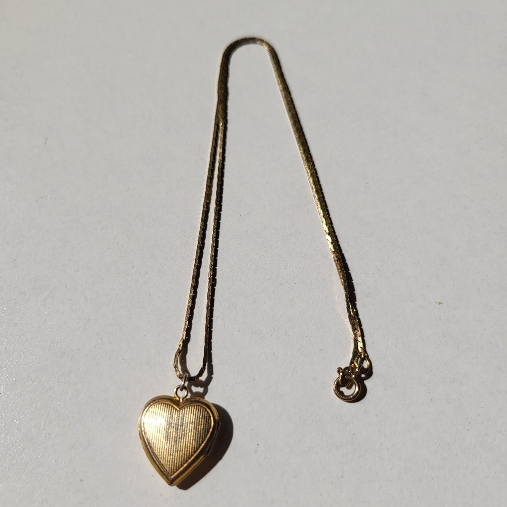 14K Gold Filled Two Sided Heart Locket Necklace Vintage Etched Floral